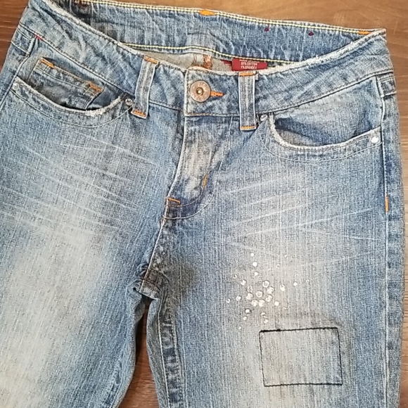 Cute Bongo jeans, patches and sequins, sz 5 - Picture 3 of 10